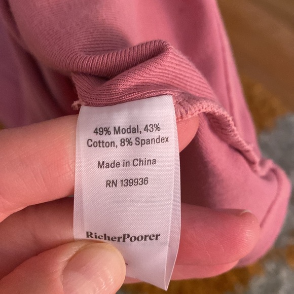 Richer Poorer scoop back tank - Picture 4 of 4